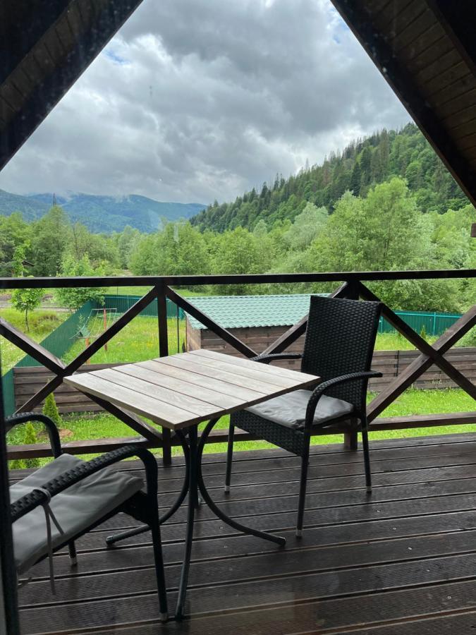 Veranda Mykulychyn Exterior photo