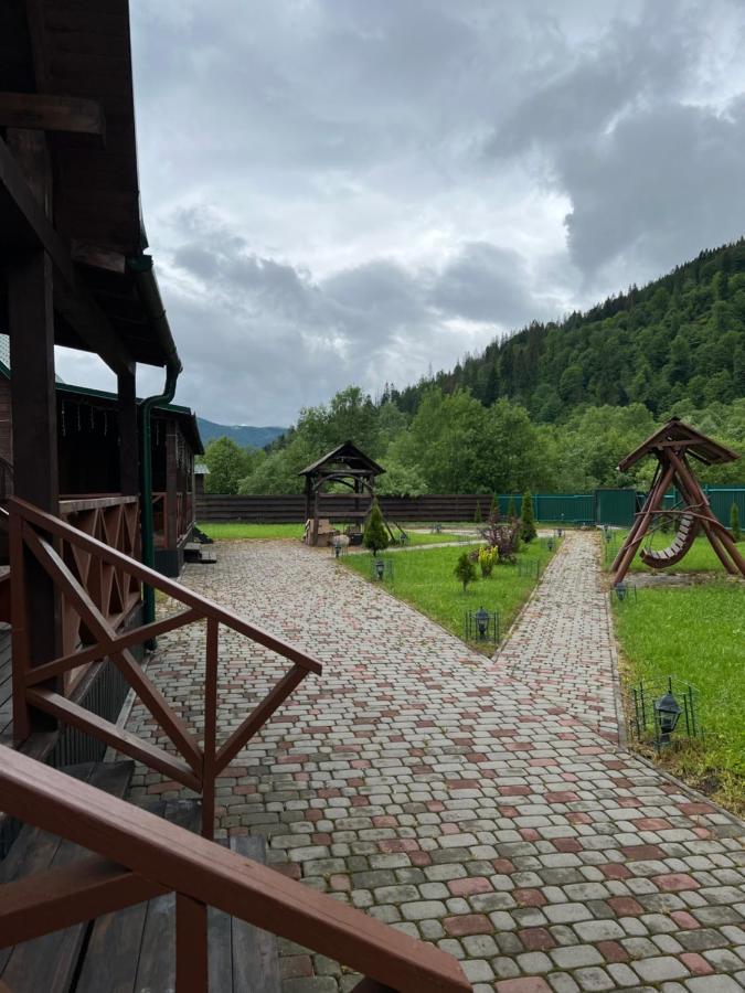 Veranda Mykulychyn Exterior photo